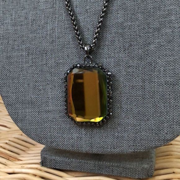 Large Iridescent Pendant Black Chain Necklace - Picture 2 of 4